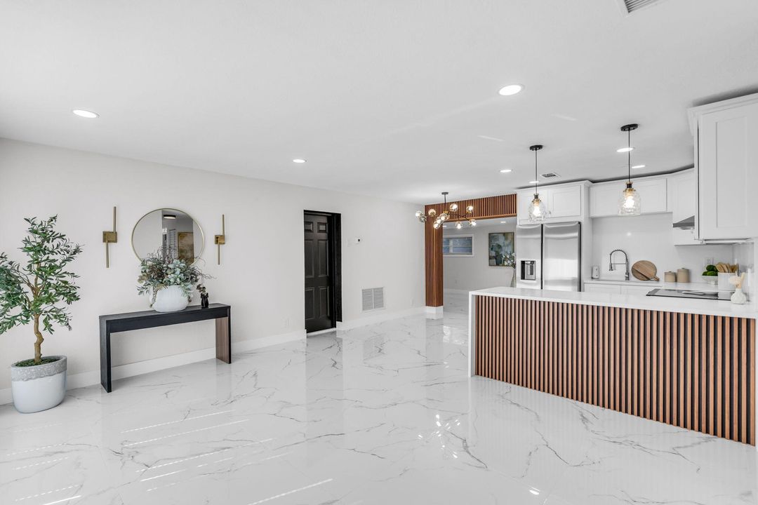 For Sale: $529,900 (3 beds, 2 baths, 1400 Square Feet)