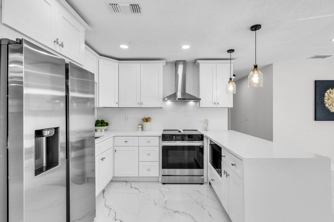 For Sale: $529,900 (3 beds, 2 baths, 1400 Square Feet)