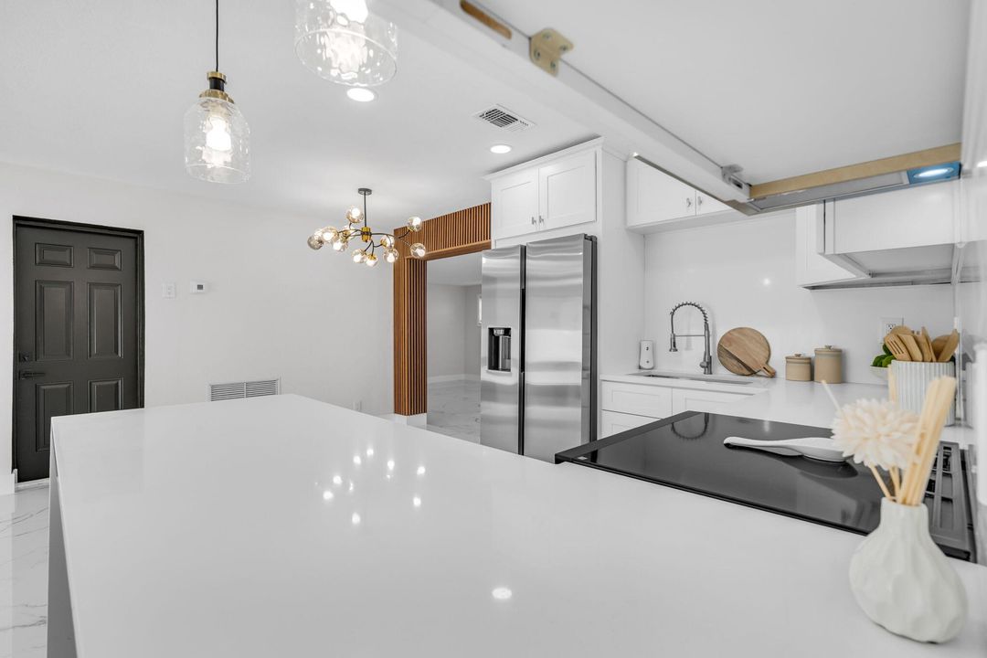 For Sale: $529,900 (3 beds, 2 baths, 1400 Square Feet)