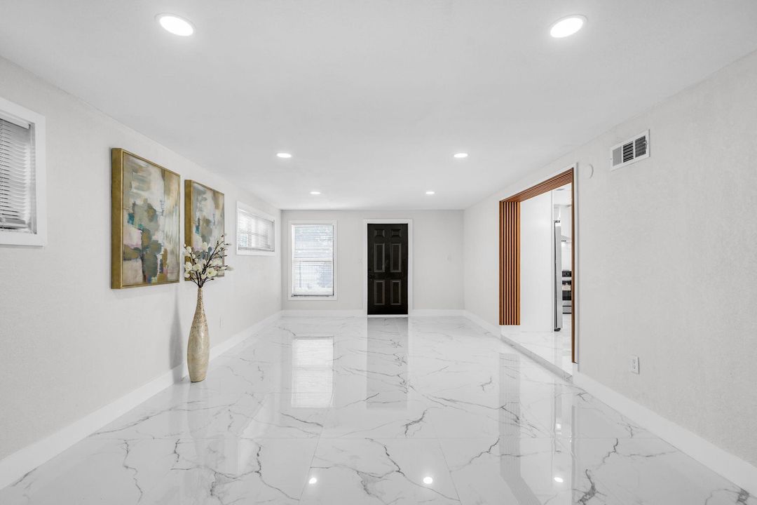 For Sale: $529,900 (3 beds, 2 baths, 1400 Square Feet)