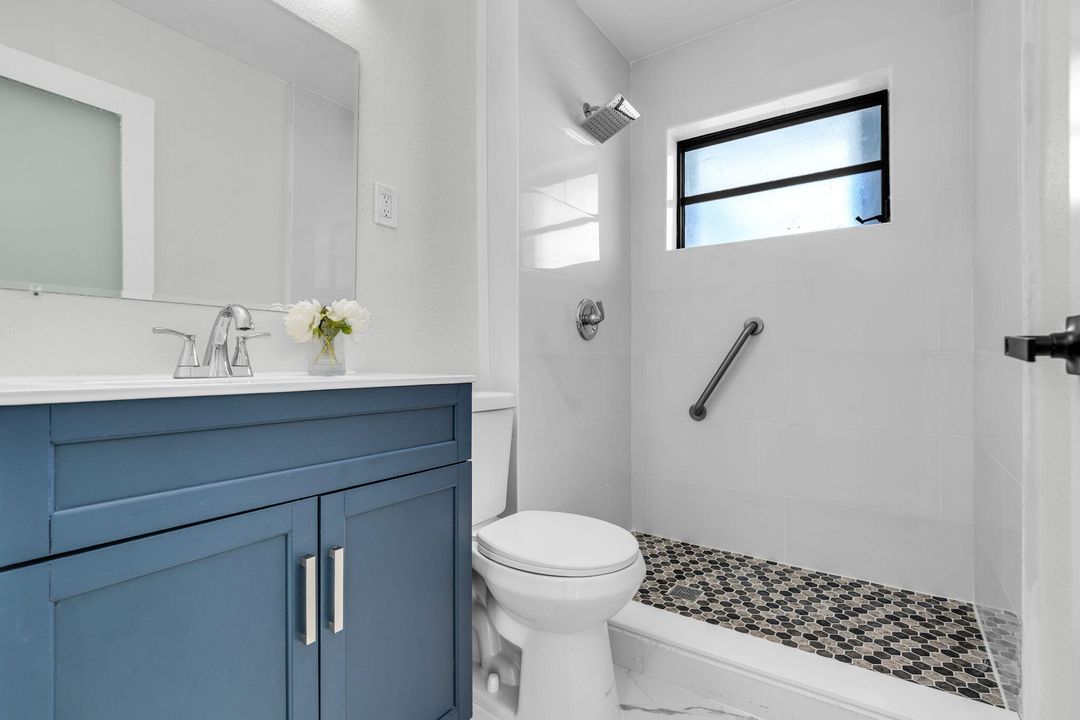 For Sale: $529,900 (3 beds, 2 baths, 1400 Square Feet)