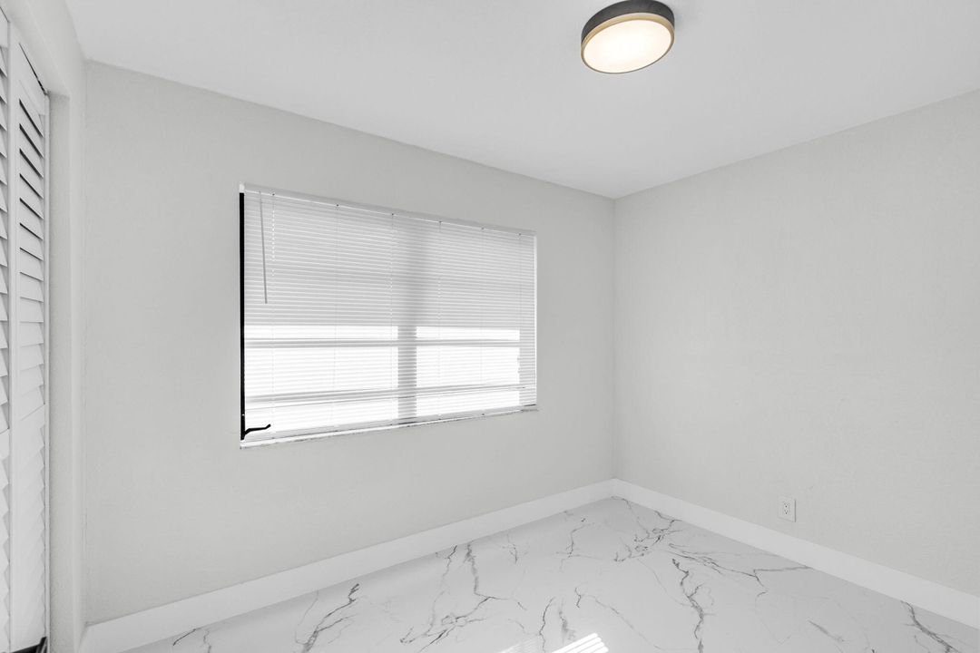 For Sale: $529,900 (3 beds, 2 baths, 1400 Square Feet)