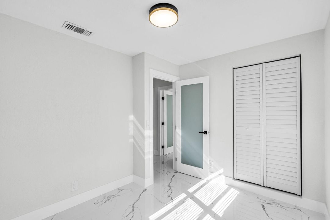 For Sale: $529,900 (3 beds, 2 baths, 1400 Square Feet)