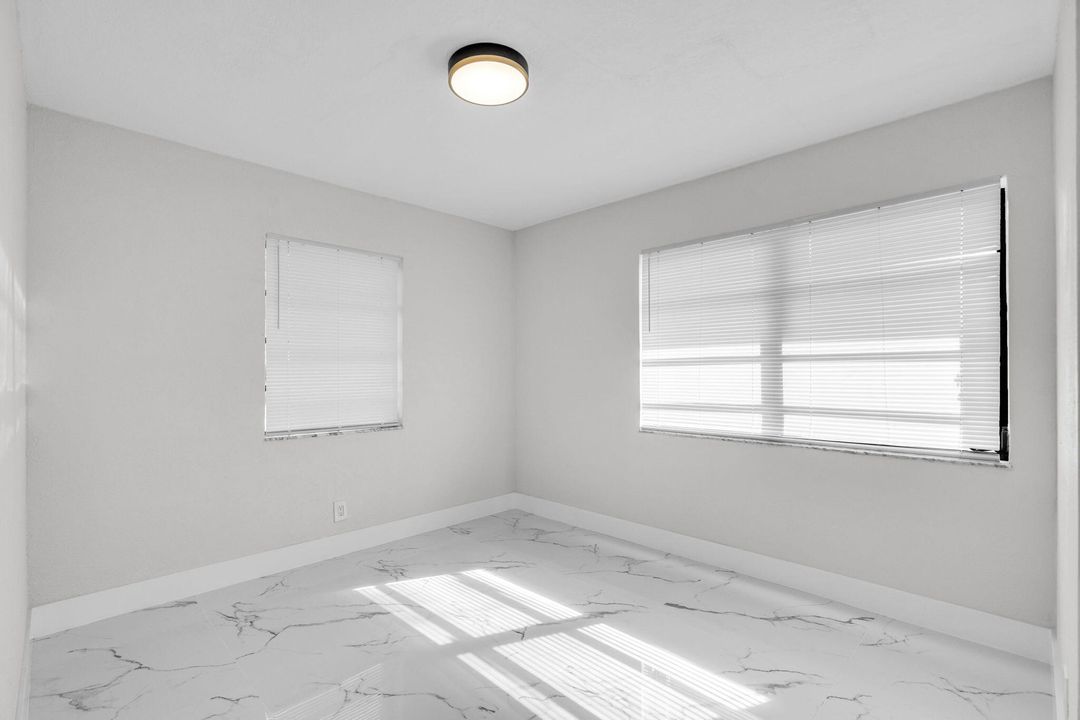 For Sale: $529,900 (3 beds, 2 baths, 1400 Square Feet)