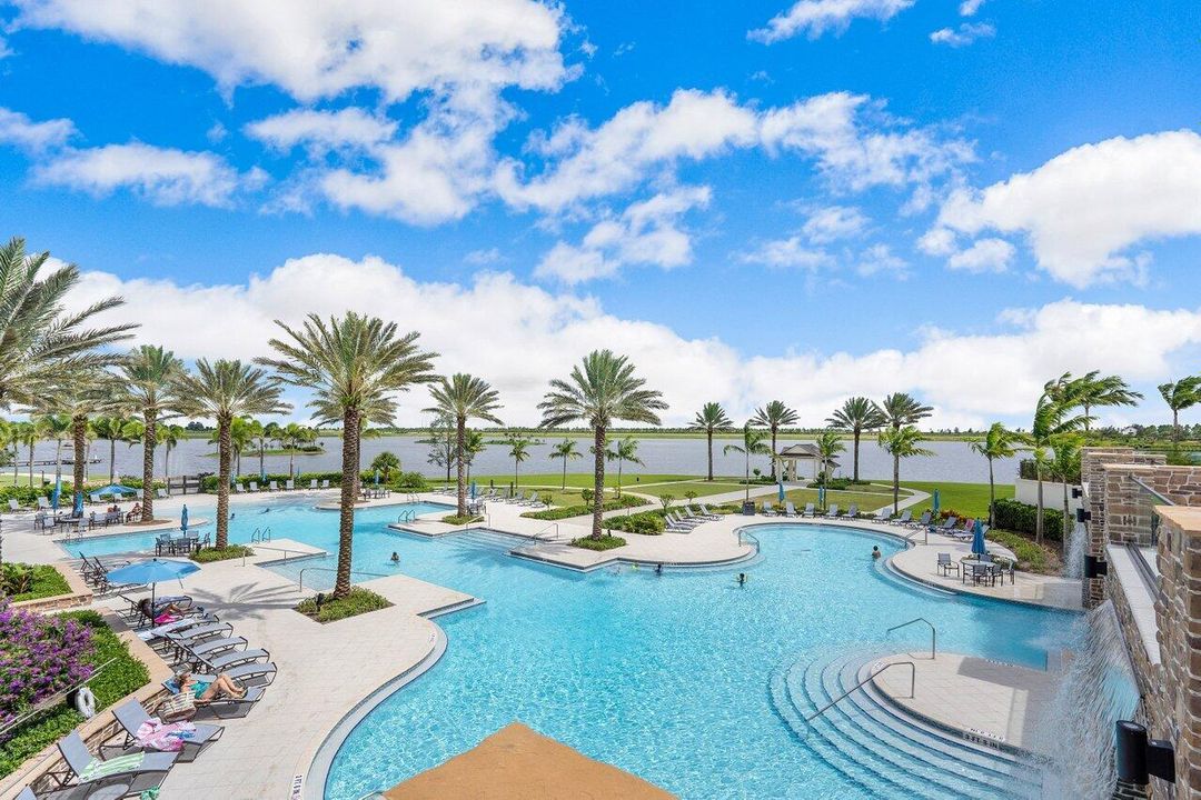 待售: $1,099,900 (5 贝兹, 3 浴室, 3234 平方英尺)