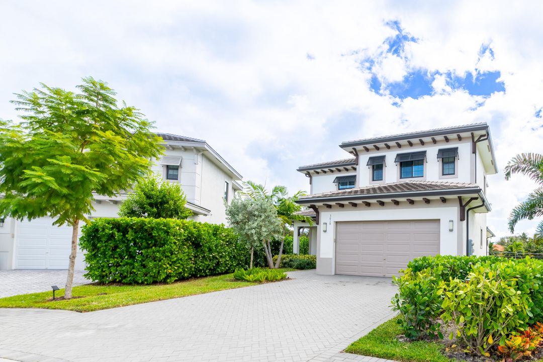 For Rent: $14,000 (4 beds, 3 baths, 3260 Square Feet)