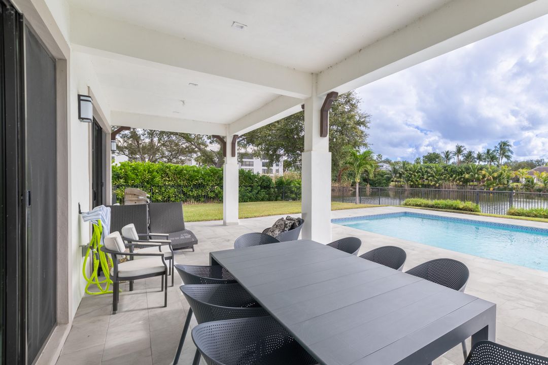 For Rent: $14,000 (4 beds, 3 baths, 3260 Square Feet)