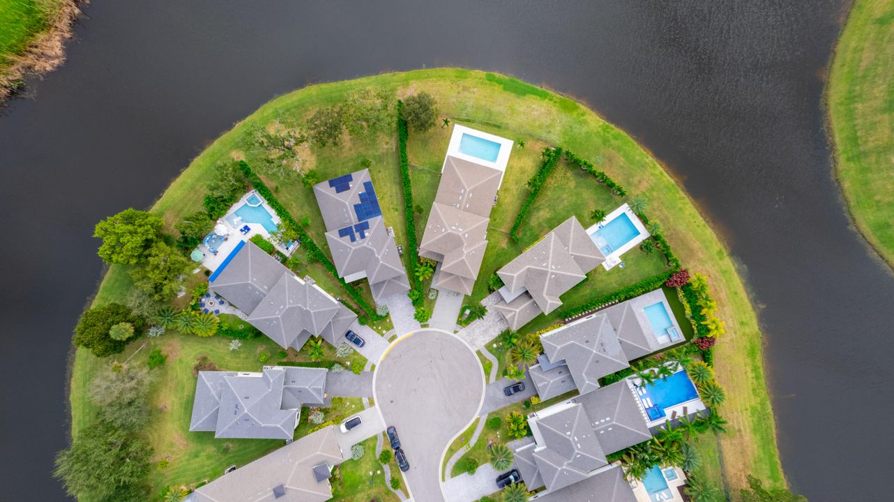 For Rent: $14,000 (4 beds, 3 baths, 3260 Square Feet)