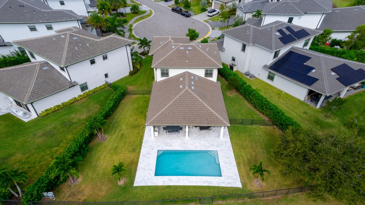 For Rent: $14,000 (4 beds, 3 baths, 3260 Square Feet)