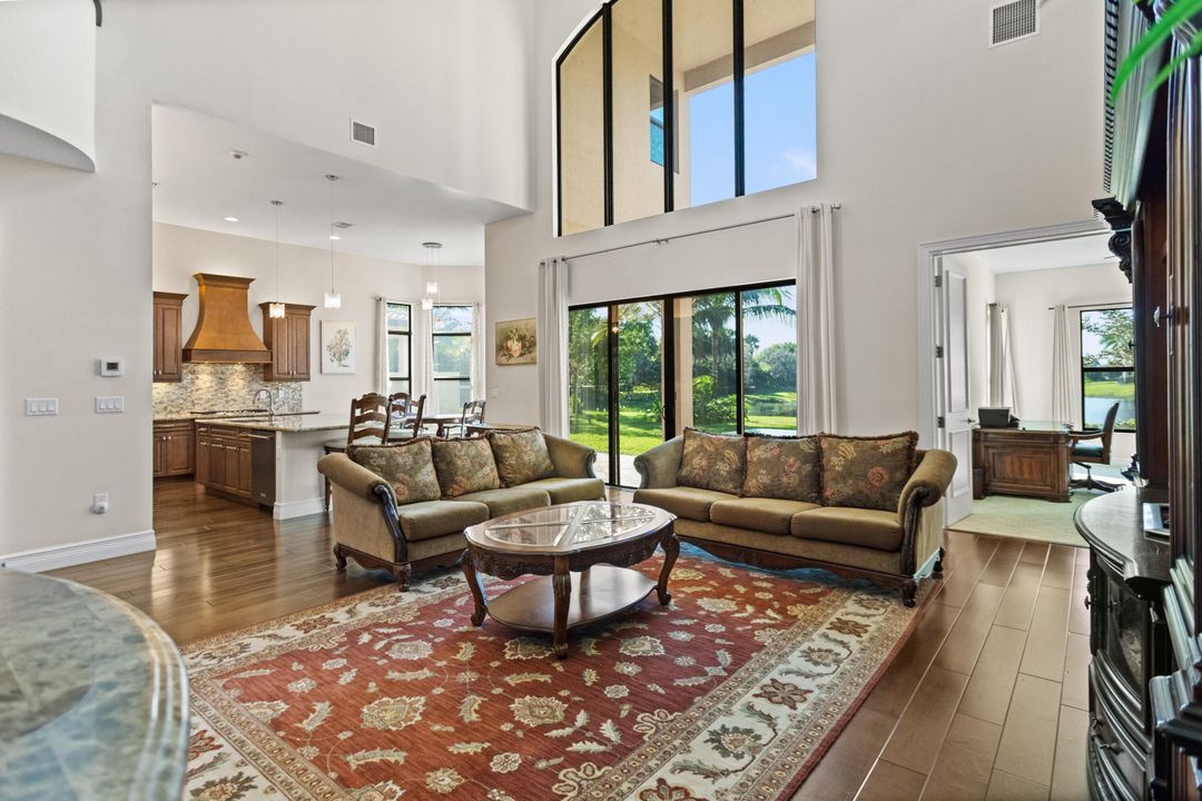 На продажу: $1,950,000 (4 спален, 5 ванн, 3932 Квадратных фут)