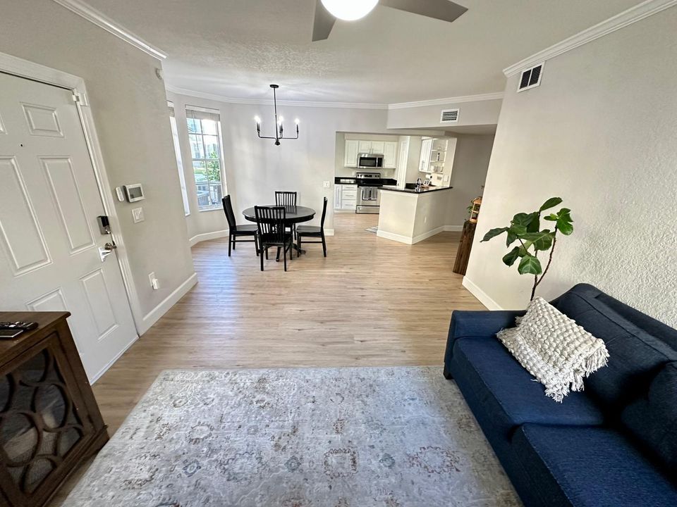 For Rent: $3,550 (3 beds, 2 baths, 1636 Square Feet)