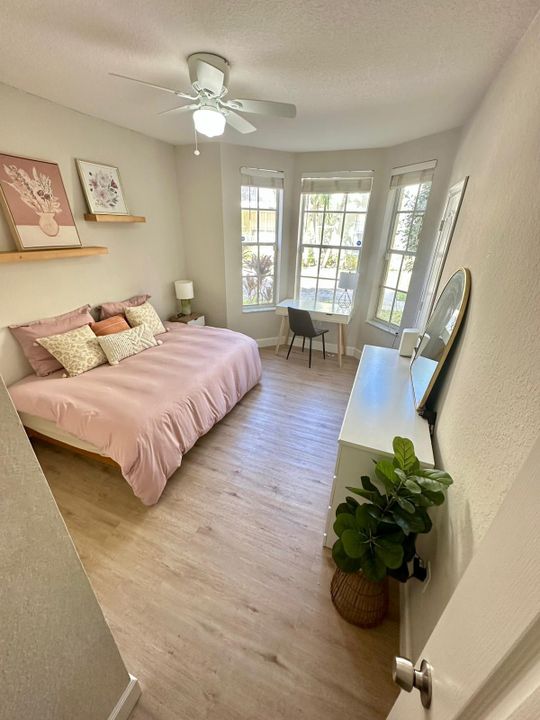 For Rent: $3,550 (3 beds, 2 baths, 1636 Square Feet)