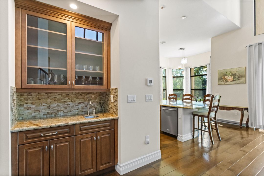 На продажу: $1,950,000 (4 спален, 5 ванн, 3932 Квадратных фут)