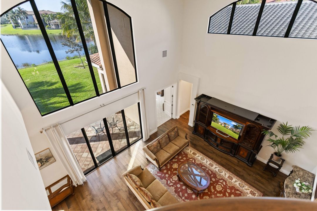 На продажу: $1,950,000 (4 спален, 5 ванн, 3932 Квадратных фут)