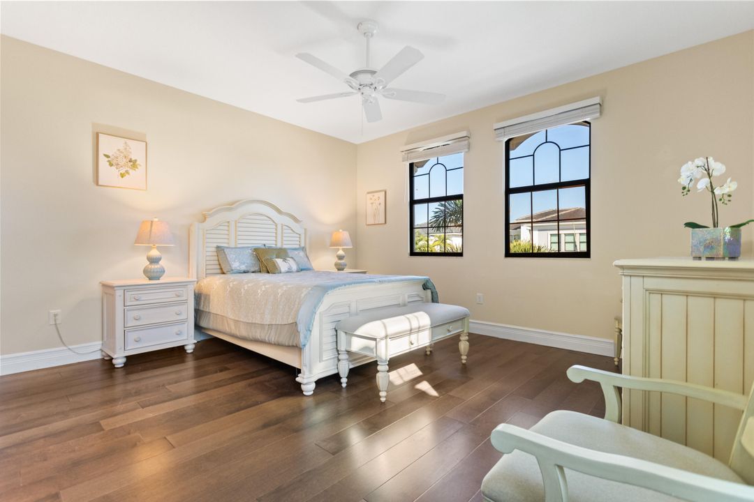 На продажу: $1,950,000 (4 спален, 5 ванн, 3932 Квадратных фут)