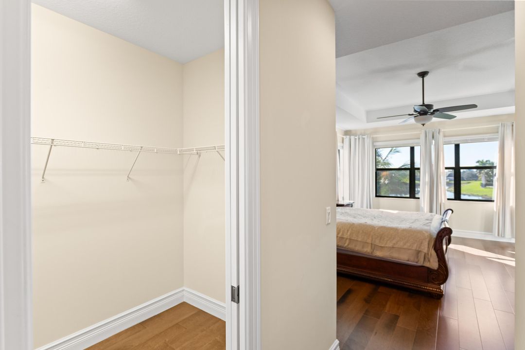 На продажу: $1,950,000 (4 спален, 5 ванн, 3932 Квадратных фут)