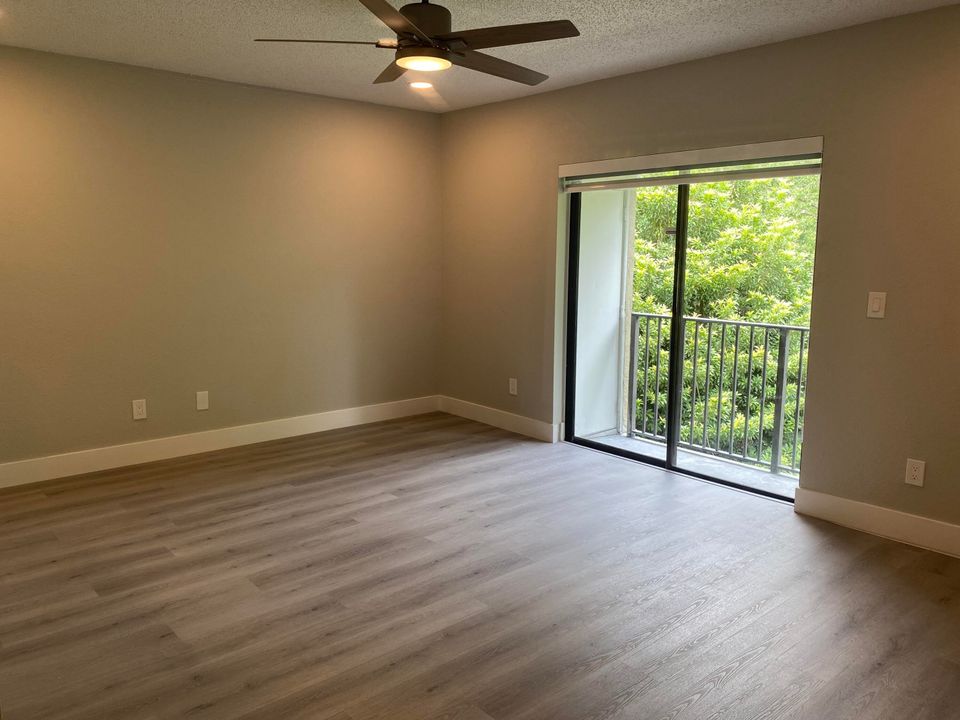 For Rent: $2,550 (3 beds, 2 baths, 1100 Square Feet)