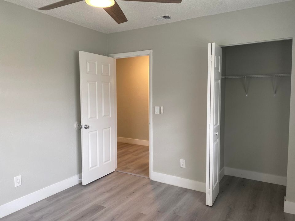 For Rent: $2,550 (3 beds, 2 baths, 1100 Square Feet)