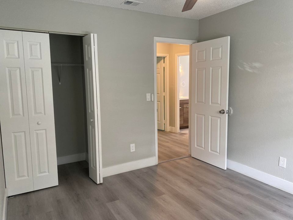 For Rent: $2,550 (3 beds, 2 baths, 1100 Square Feet)