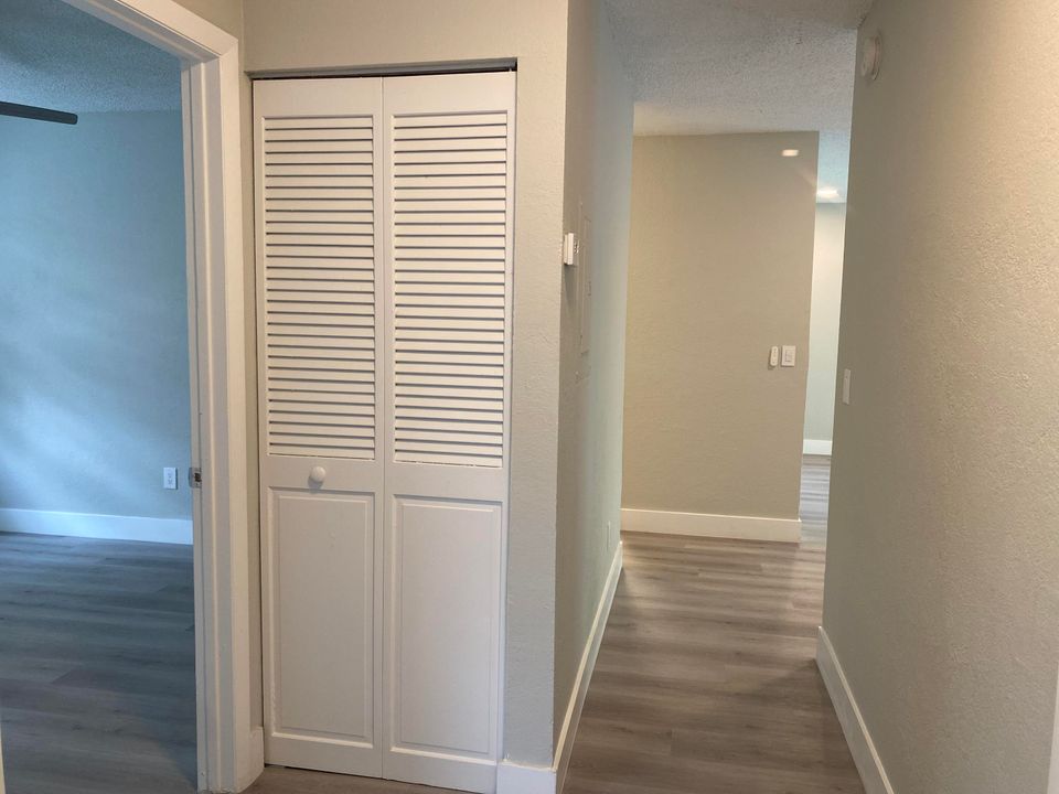 For Rent: $2,550 (3 beds, 2 baths, 1100 Square Feet)