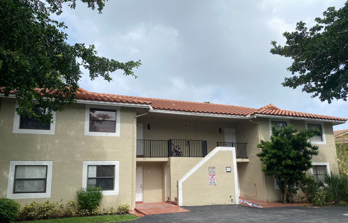 For Rent: $2,550 (3 beds, 2 baths, 1100 Square Feet)