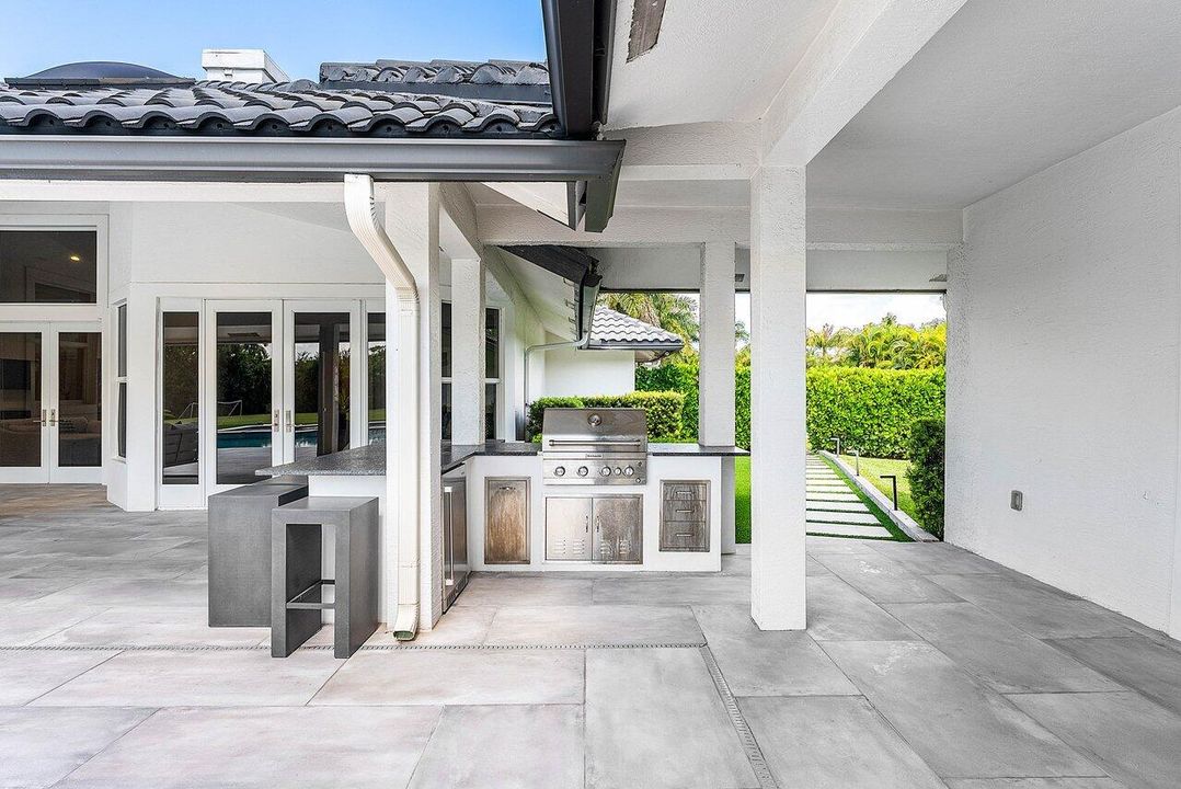 В аренду: $45,000 (7 спален, 6 ванн, 7052 Квадратных фут)