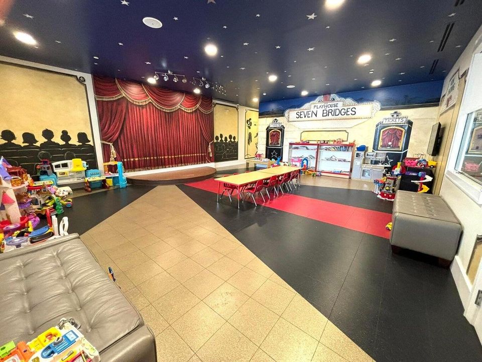 На продажу: $1,950,000 (4 спален, 5 ванн, 3932 Квадратных фут)