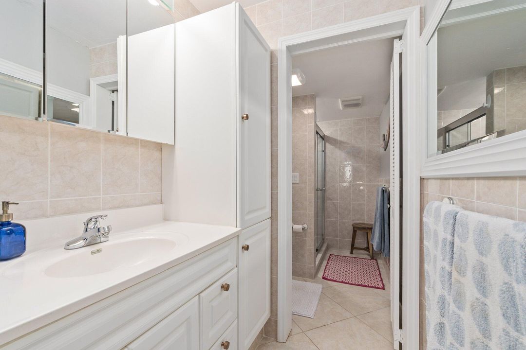 待售: $399,900 (2 贝兹, 2 浴室, 1053 平方英尺)