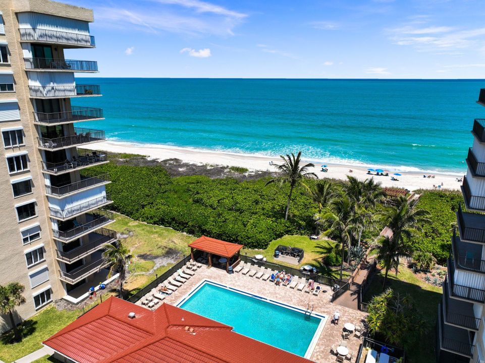 待售: $399,900 (2 贝兹, 2 浴室, 1053 平方英尺)