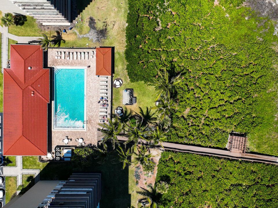 待售: $399,900 (2 贝兹, 2 浴室, 1053 平方英尺)