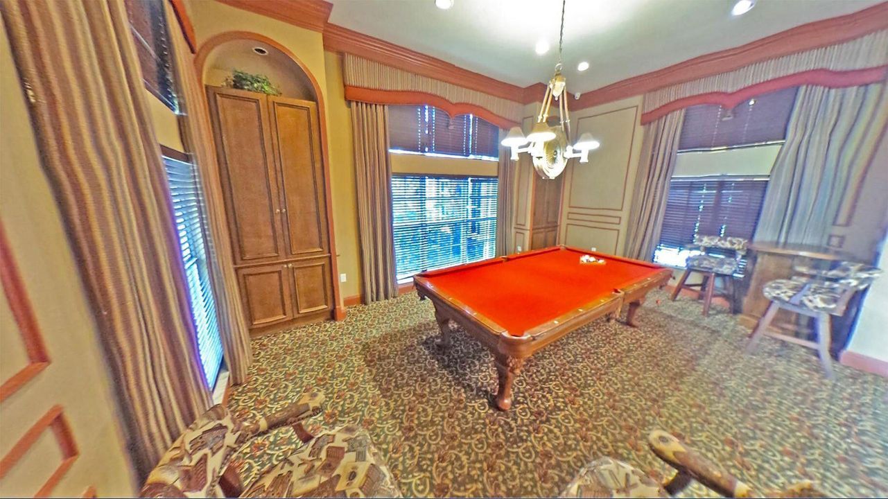 待售: $330,000 (2 贝兹, 2 浴室, 972 平方英尺)