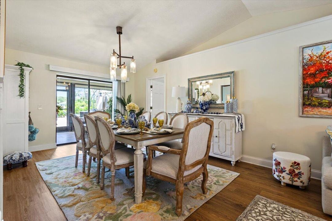 待售: $439,888 (3 贝兹, 2 浴室, 1984 平方英尺)