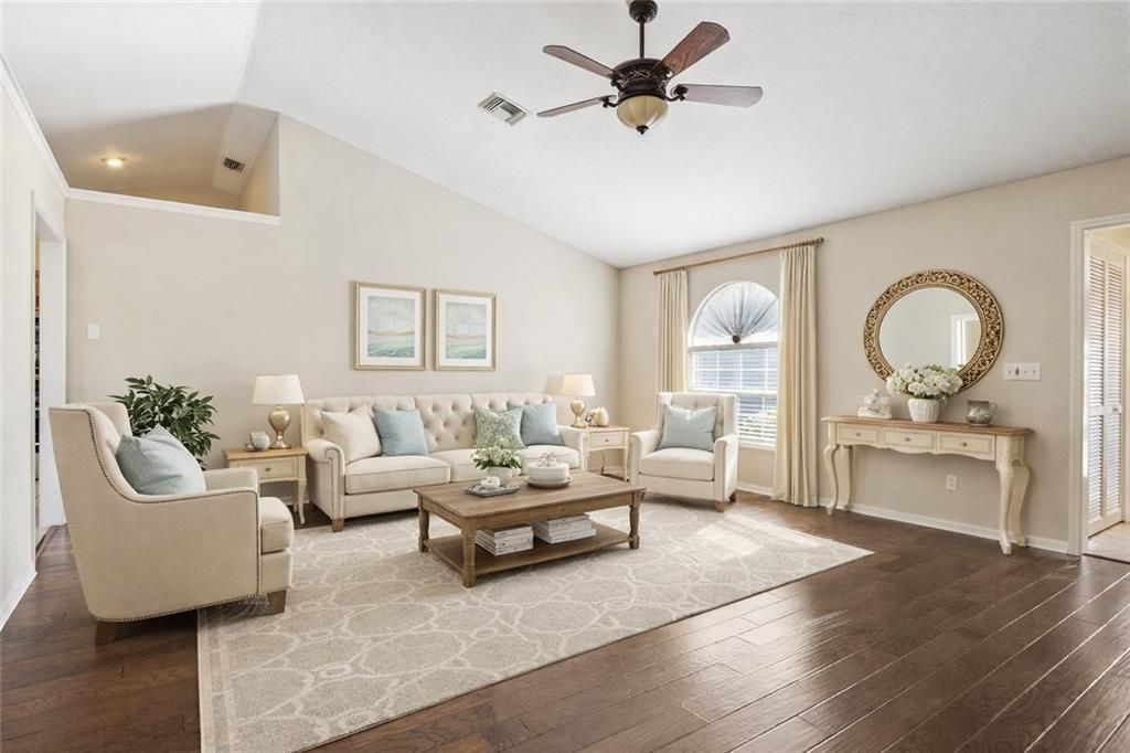 En Venta: $425,000 (3 camas, 2 baños, 1862 Pies cuadrados)