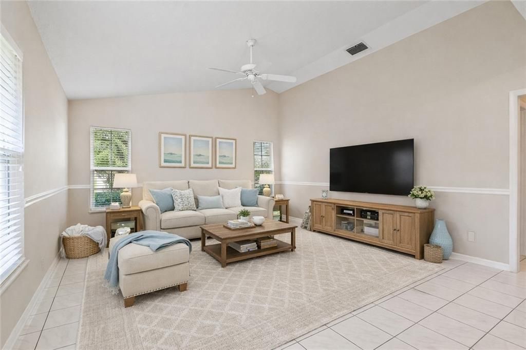 En Venta: $425,000 (3 camas, 2 baños, 1862 Pies cuadrados)