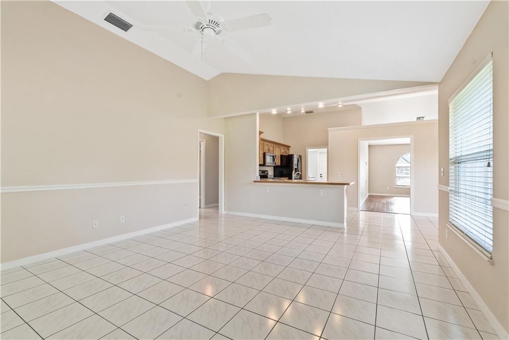 En Venta: $425,000 (3 camas, 2 baños, 1862 Pies cuadrados)