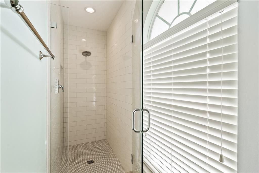 En Venta: $425,000 (3 camas, 2 baños, 1862 Pies cuadrados)