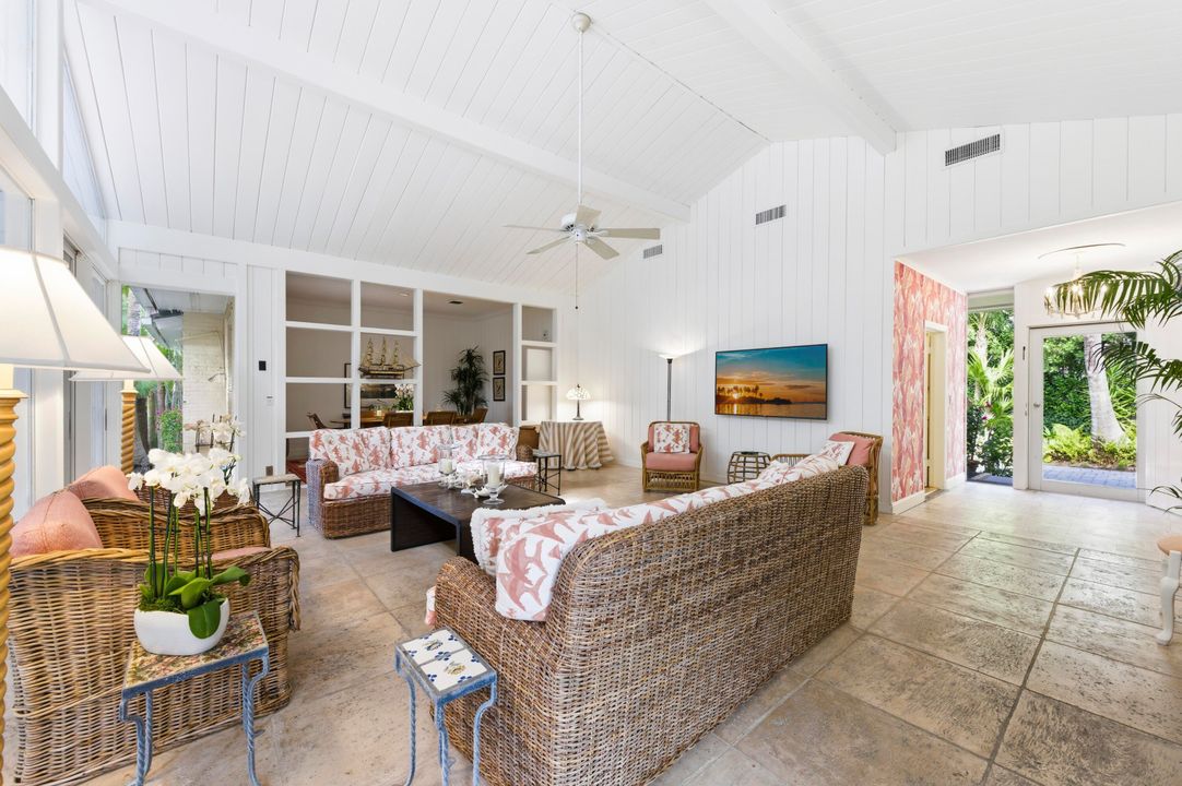 For Sale: $9,295,000 (4 beds, 3 baths, 2688 Square Feet)