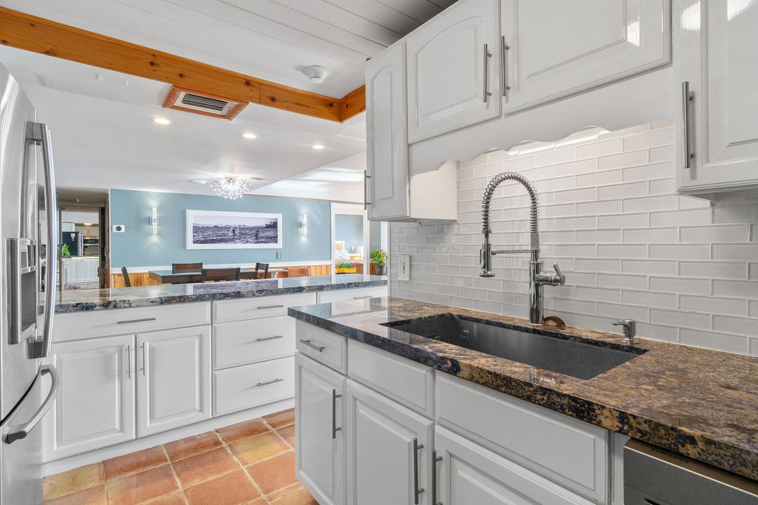 For Rent: $2,800 (2 beds, 2 baths, 1170 Square Feet)