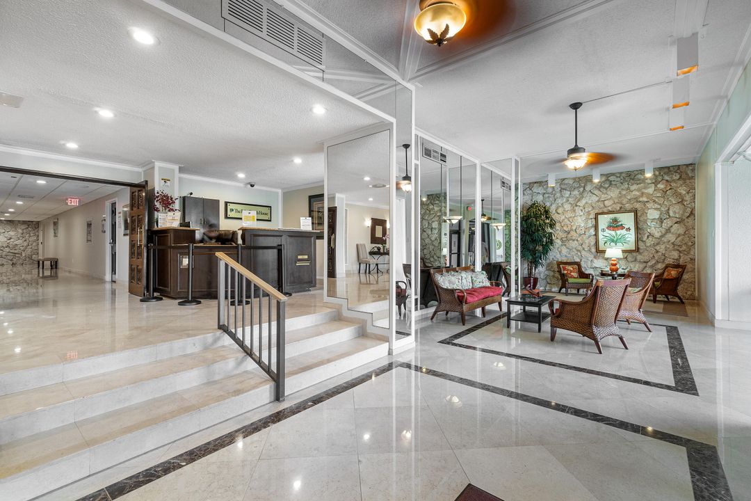 For Rent: $2,800 (2 beds, 2 baths, 1170 Square Feet)