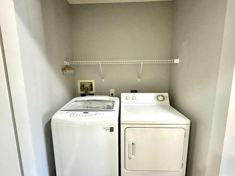 En Renta: $2,450 (2 camas, 2 baños, 1200 Pies cuadrados)