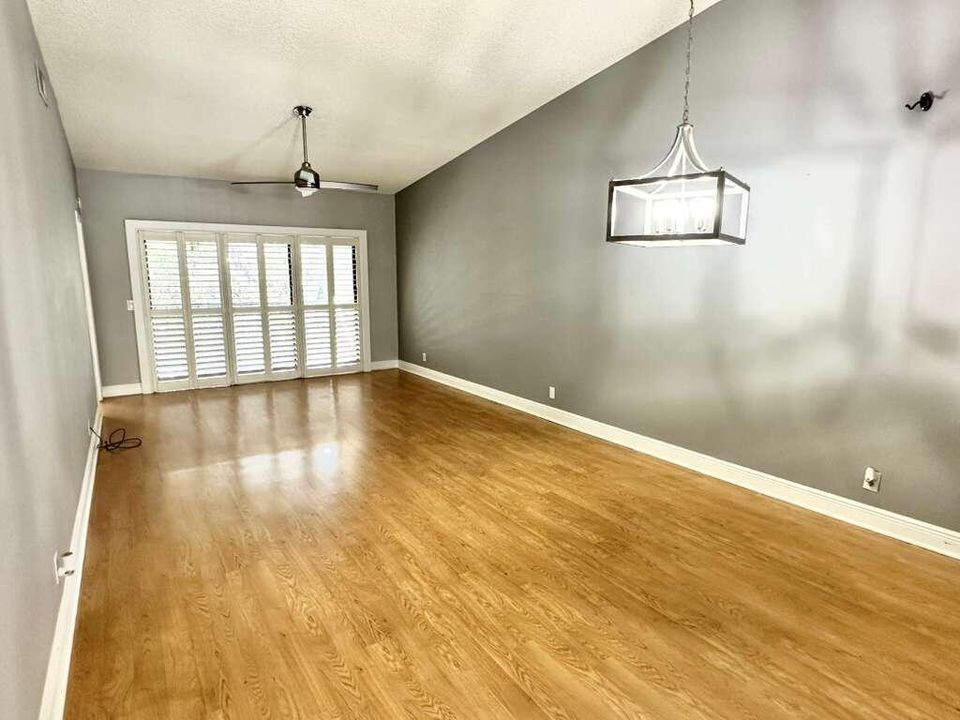 En Renta: $2,450 (2 camas, 2 baños, 1200 Pies cuadrados)