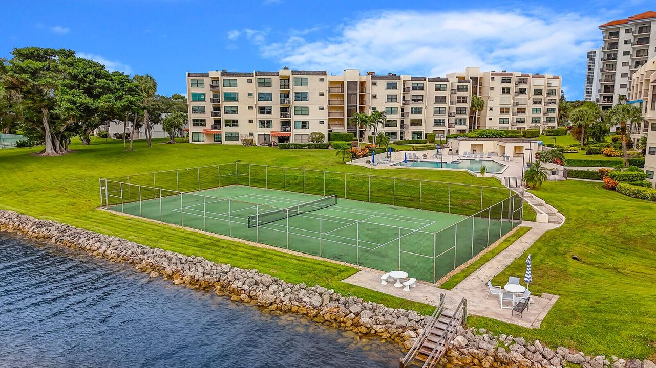 待售: $655,000 (3 贝兹, 2 浴室, 1978 平方英尺)