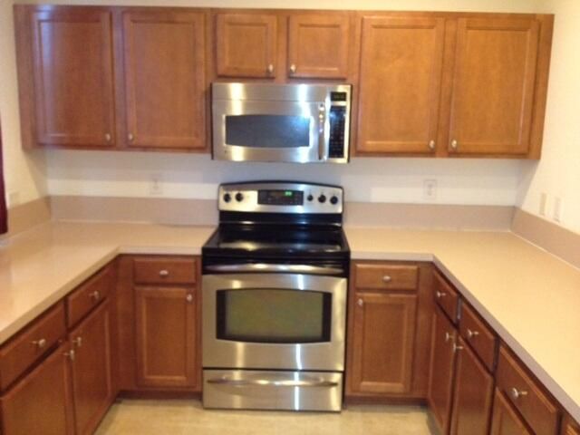 For Rent: $2,400 (2 beds, 2 baths, 1326 Square Feet)