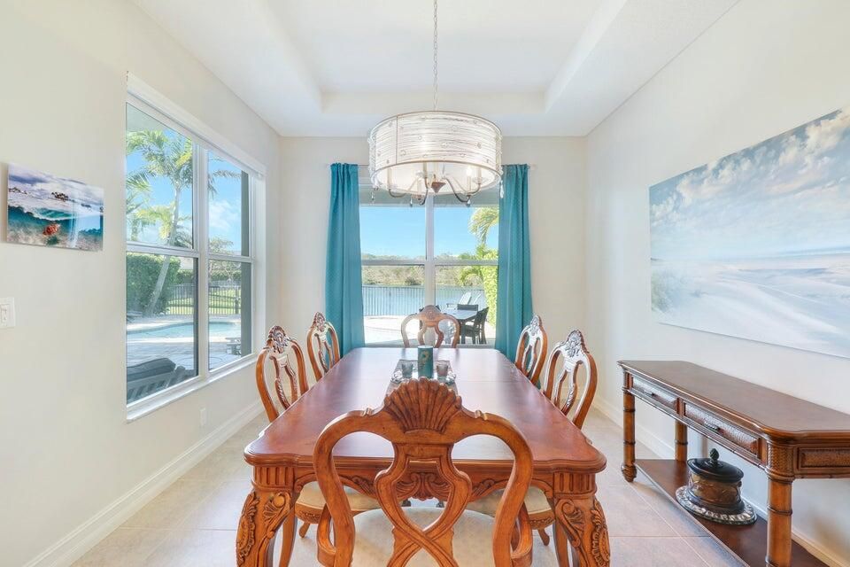 For Rent: $9,750 (3 beds, 2 baths, 2570 Square Feet)