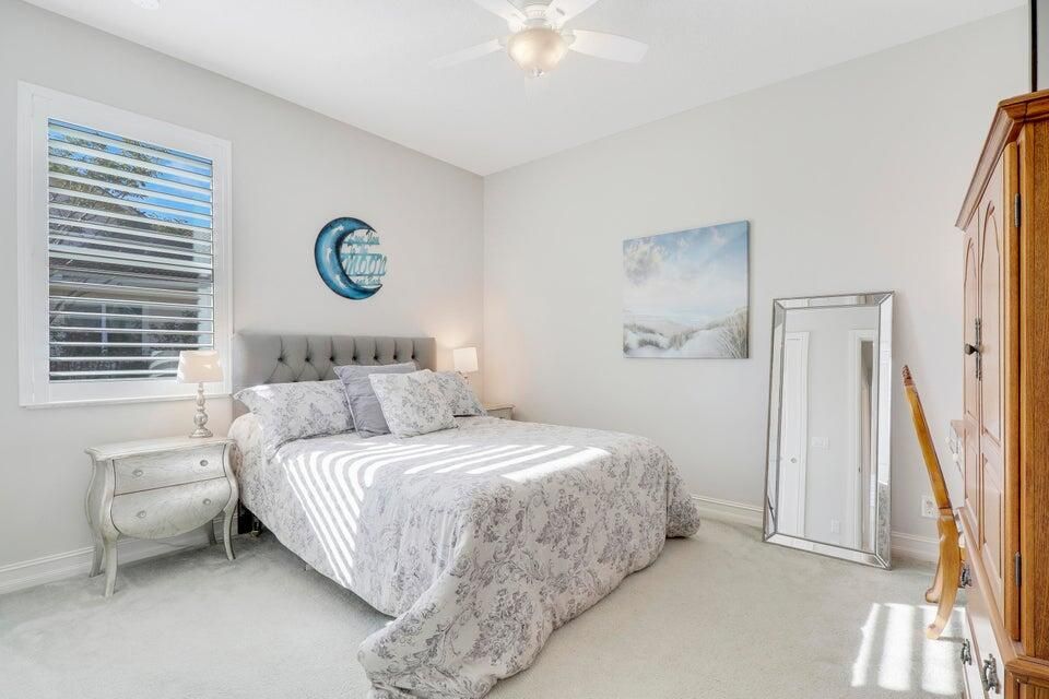 For Rent: $9,750 (3 beds, 2 baths, 2570 Square Feet)