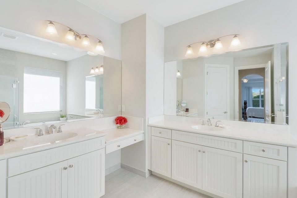 For Rent: $9,750 (3 beds, 2 baths, 2570 Square Feet)