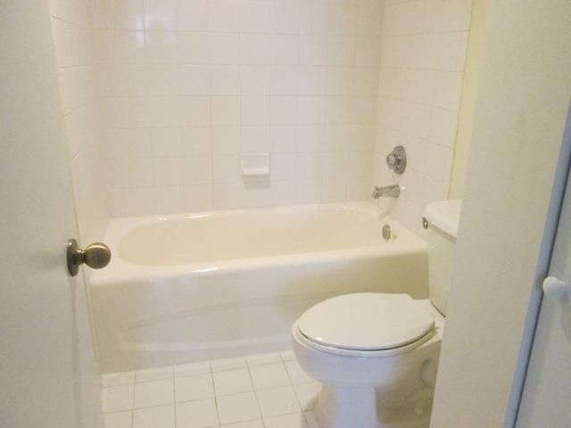 待售: $330,000 (2 贝兹, 2 浴室, 972 平方英尺)