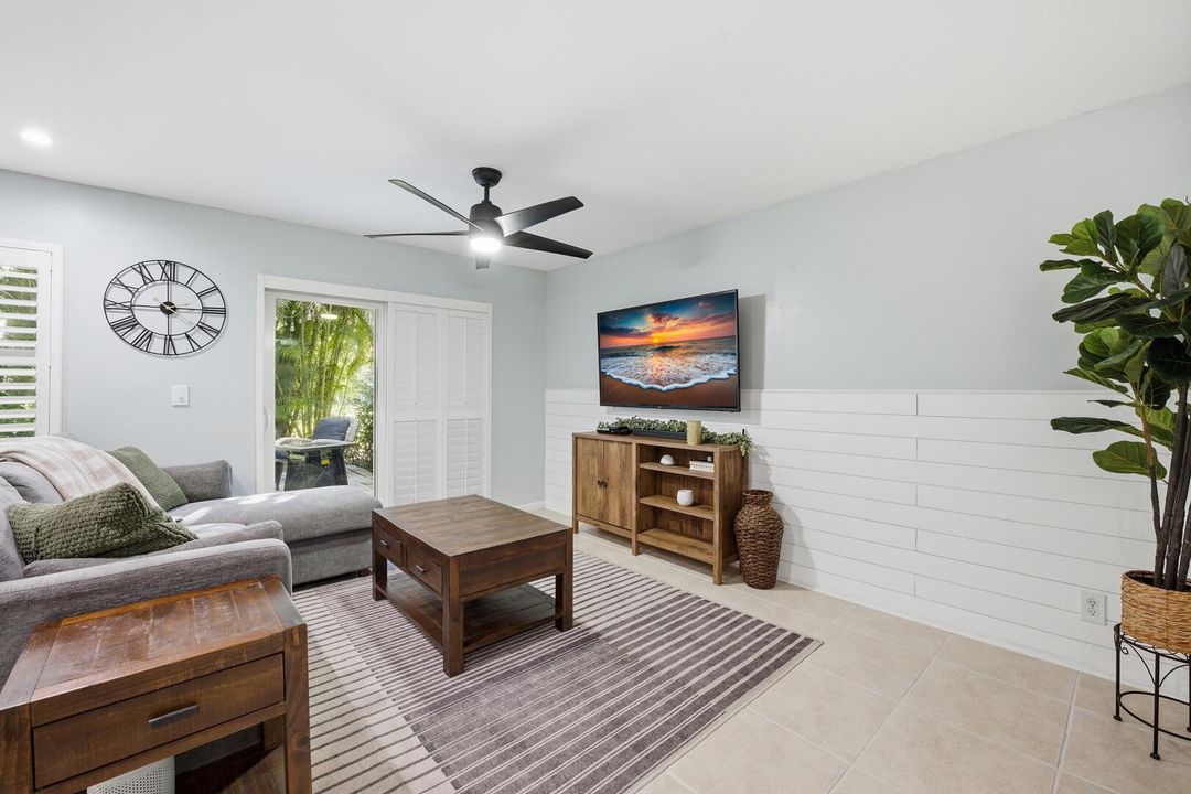 待售: $339,900 (2 贝兹, 2 浴室, 1308 平方英尺)