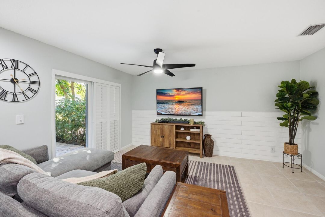 待售: $339,900 (2 贝兹, 2 浴室, 1308 平方英尺)