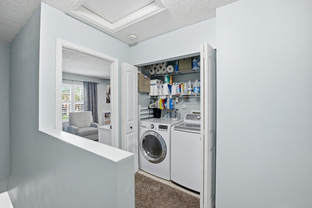 待售: $339,900 (2 贝兹, 2 浴室, 1308 平方英尺)